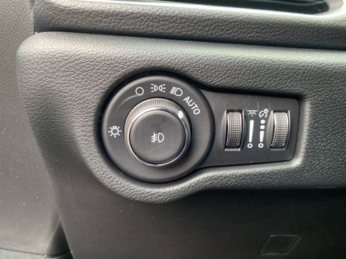 New 2026 Chrysler Pacifica Limited w/ S Appearance Package image 24