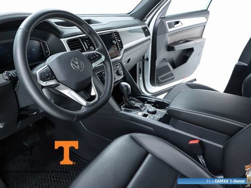 Used 2023 Volkswagen Atlas Cross Sport SEL AWD/4WD image 19