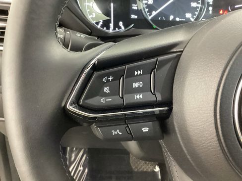 Used 2025 MAZDA CX-5 Signature AWD/4WD image 25