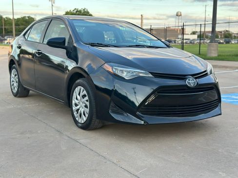 Used 2019 Toyota Corolla LE FWD image 3