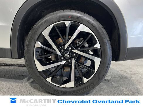 Used 2023 Mitsubishi Outlander SE Black Edition FWD image 31