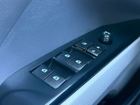 Used 2020 Toyota Camry SE image 20