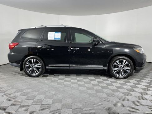 Used 2020 Nissan Pathfinder Platinum FWD image 9