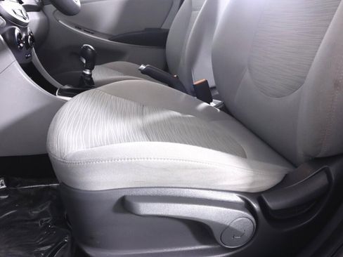 Used 2016 Hyundai Accent SE FWD image 21