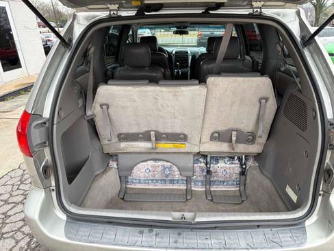 Used 2010 Toyota Sienna LE image 11