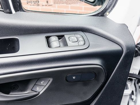 Used 2025 Mercedes-Benz Sprinter 2500 image 6