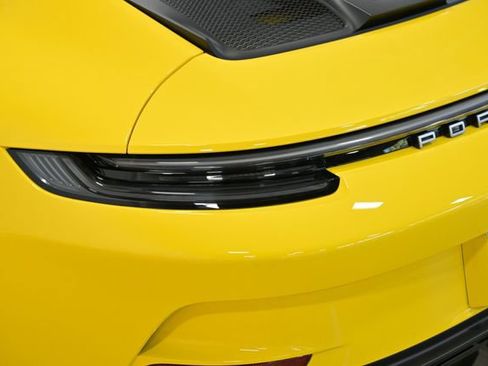 Used 2022 Porsche 911 GT3 RWD image 19
