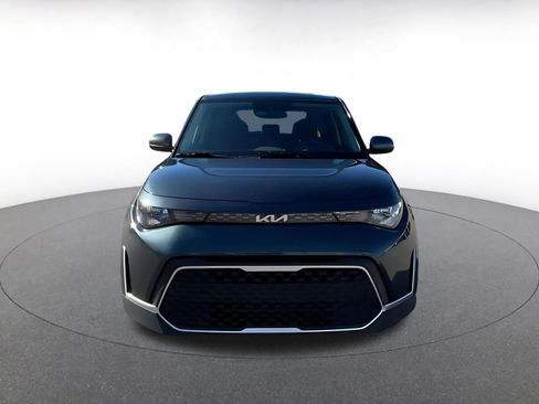 Used 2025 Kia Soul LX w/ LX Technology Package image 4