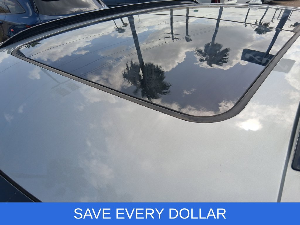 Used 2023 Buick Envision Essence w/ Sport Touring Package FWD image 7
