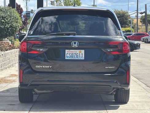 Certified 2025 Honda Odyssey Sport-L image 5