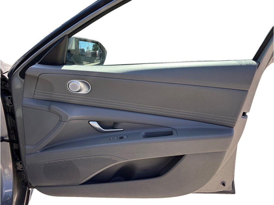 Used 2023 Hyundai Elantra SEL w/ Convenience Package FWD image 37