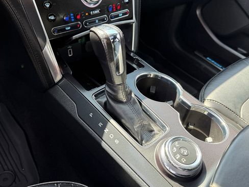 Used 2018 Ford Explorer Platinum image 26
