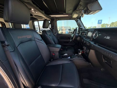 Used 2021 Jeep Wrangler Unlimited Rubicon AWD/4WD image 16