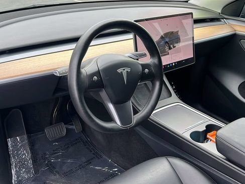 Used 2023 Tesla Model Y Long Range AWD/4WD image 12