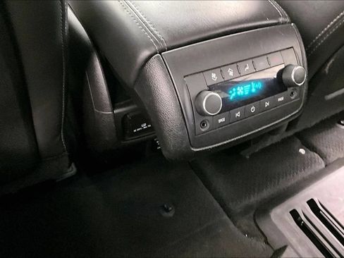 Used 2015 Chevrolet Traverse LT w/ LPO, 'HIT The Road' Package AWD/4WD image 25