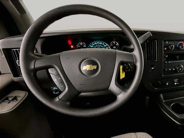 Used 2018 Chevrolet Express 3500 LT w/ LT Preferred Equipment Group RWD image 5