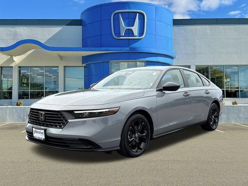 Used 2025 Honda Accord SE image 5