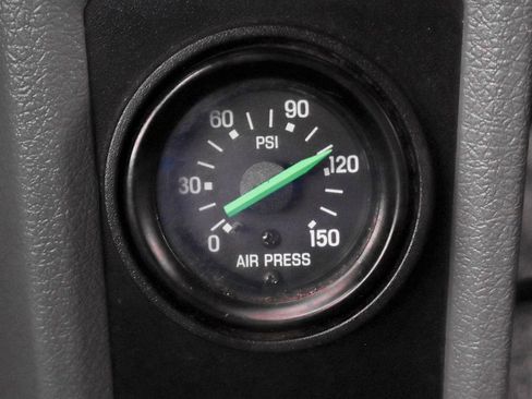 Used 2016 Ford F650 2WD Crew Cab Super Duty image 36