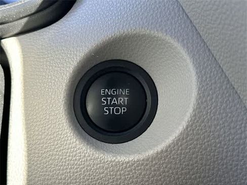 Used 2024 Toyota Corolla Cross LE image 10