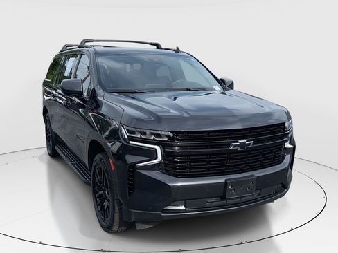 Used 2023 Chevrolet Suburban RST AWD/4WD image 1