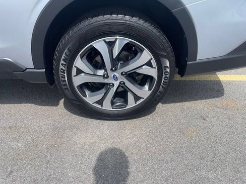 Used 2020 Subaru Outback Limited AWD/4WD image 9
