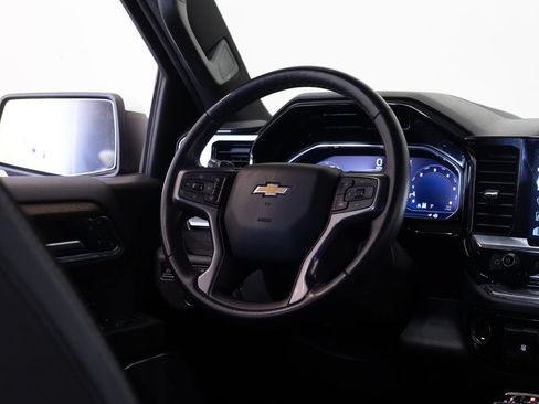 Used 2023 Chevrolet Silverado 1500 High Country AWD/4WD image 32