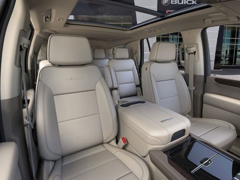 New 2026 GMC Yukon Denali w/ Sun & Power Step Package image 16