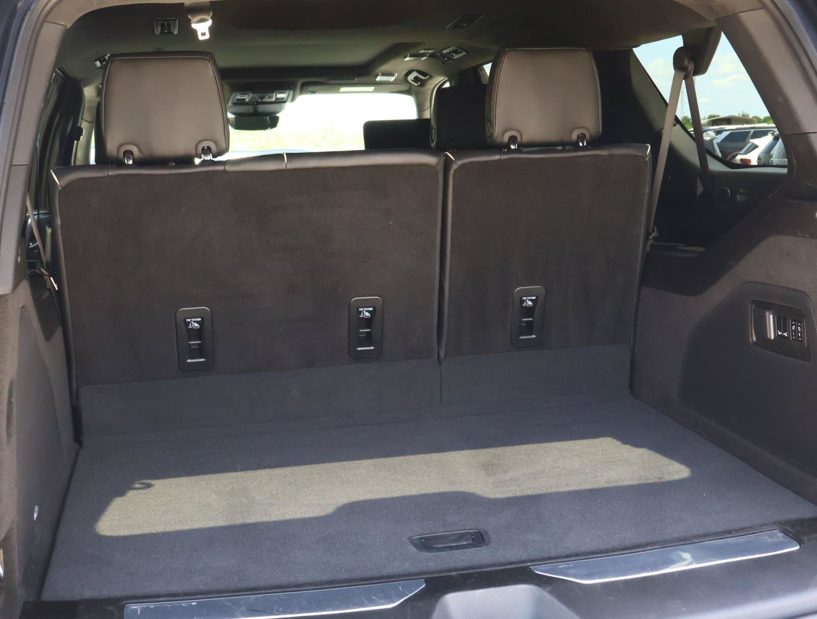Certified 2024 Cadillac Escalade ESV Premium Luxury Platinum AWD/4WD image 30