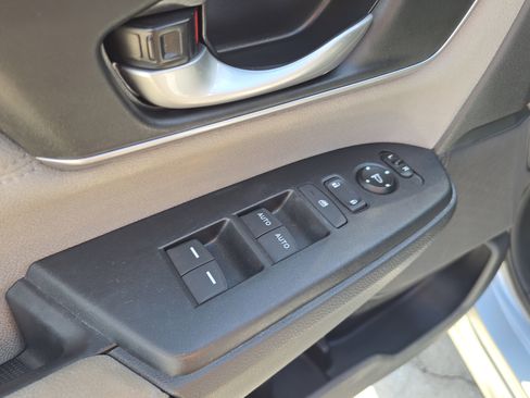 Used 2019 Honda CR-V EX image 19