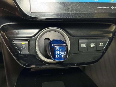 Used 2020 Toyota Prius Prime XLE FWD image 12