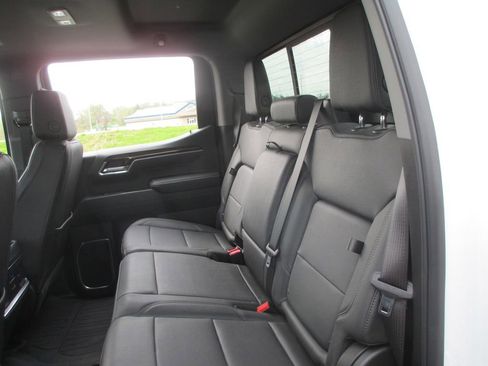 Used 2025 GMC Sierra 1500 Elevation w/ Elevation Premium Package image 24