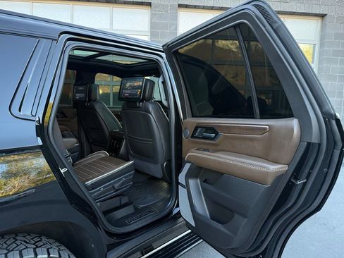 Used 2025 GMC Yukon Denali Ultimate image 23