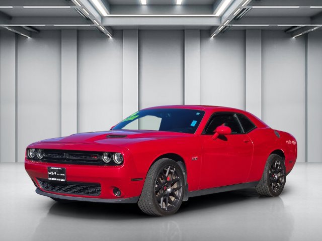 Used 2016 Dodge Challenger R/T w/ Sound Group RWD image 8