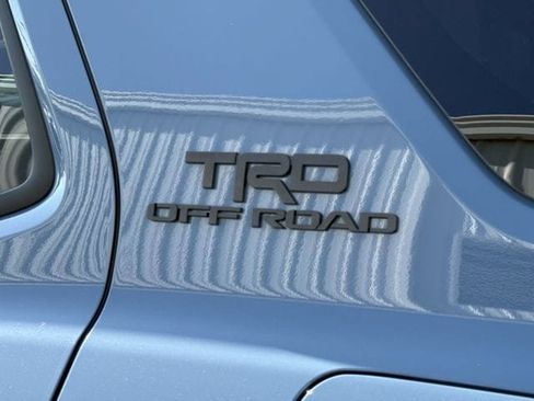 Used 2025 Toyota 4Runner TRD Off-Road Premium w/ Tow Technology Package AWD/4WD image 9