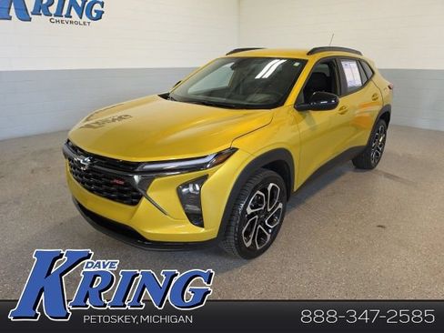 Used 2024 Chevrolet Trax RS w/ Driver Confidence Package FWD image 1