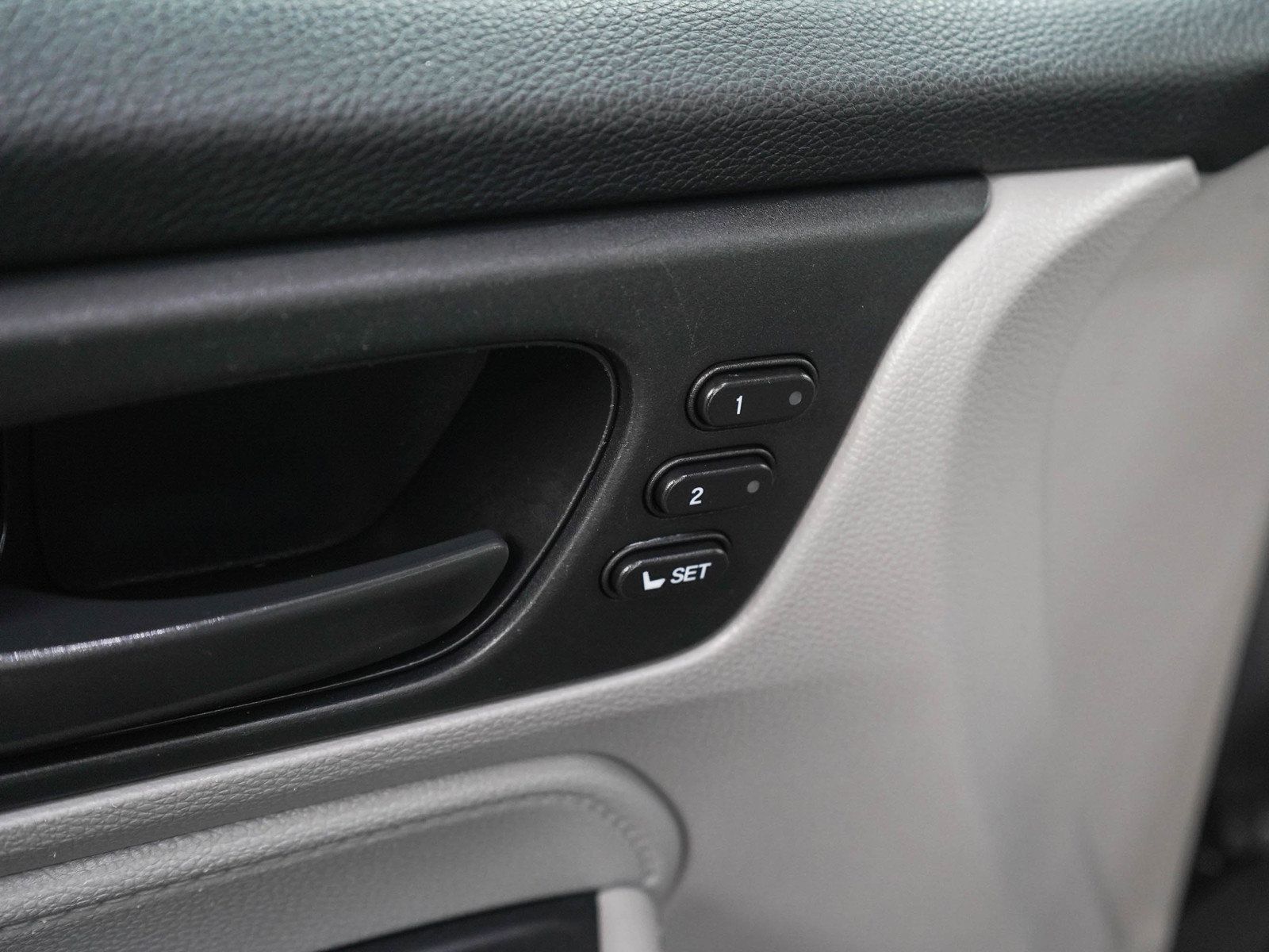 Used 2018 Honda Odyssey EX-L image 22