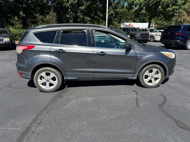 Used 2015 Ford Escape SE w/ Equipment Group 201A AWD/4WD image 4