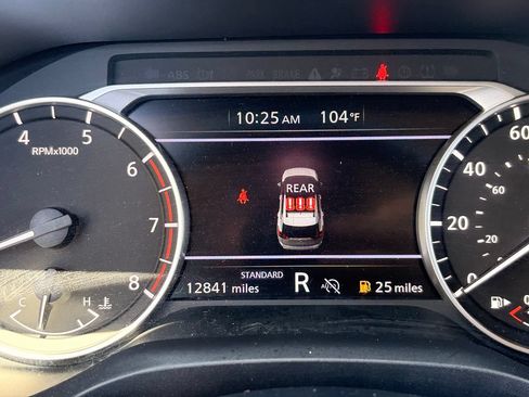 Used 2024 Nissan Rogue S FWD image 31