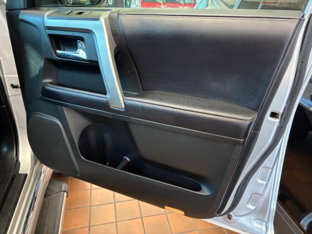 Used 2018 Toyota 4Runner 2WD image 27