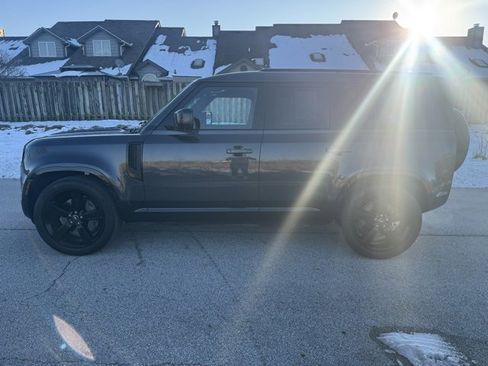 Used 2023 Land Rover Defender 110 X-Dynamic SE image 8