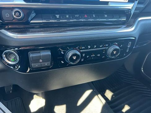 Used 2025 Chevrolet Silverado 2500 LT w/ Convenience Package image 15