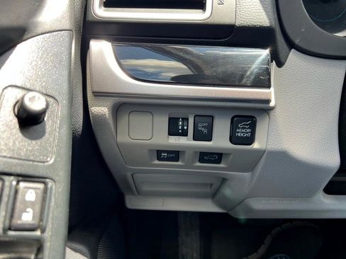 Used 2018 Subaru Forester 2.5i Limited image 18