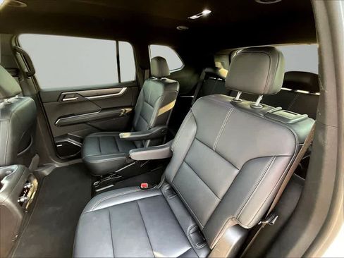 Used 2024 GMC Acadia Elevation AWD/4WD image 23