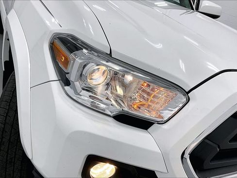 Used 2023 Toyota Tacoma SR5 RWD image 28