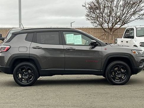 Used 2023 Jeep Compass Trailhawk image 3