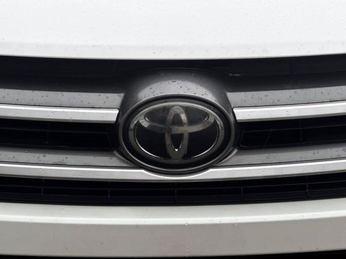 Used 2018 Toyota Highlander XLE AWD/4WD image 8