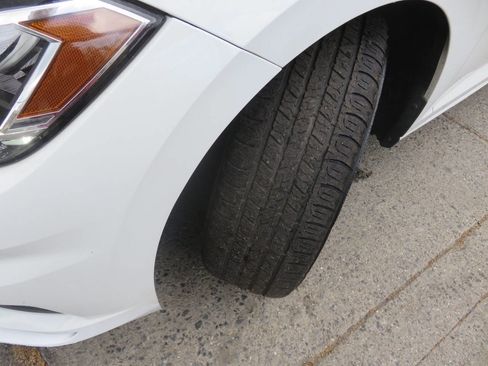 Used 2019 Volkswagen Jetta SE image 30