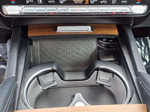 Used 2023 Mercedes-Benz GLE 450 4MATIC image 23