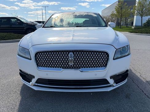 Used 2017 Lincoln Continental Premiere FWD image 2