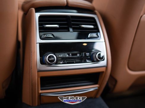 Used 2020 BMW 750i xDrive w/ M Sport Package image 23